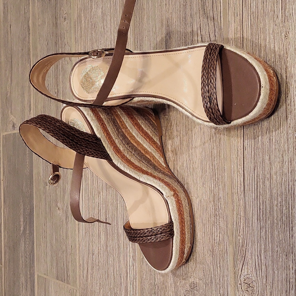 Vince Camuto Espadrille Wedges, size 9